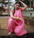 niranjana-anoop-in-pink-saree-photos