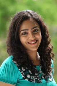 4395nithya_menon_latest_stills_88-006