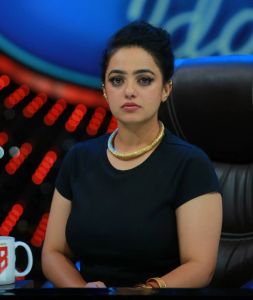 nithya-menen-in-black-dress-001