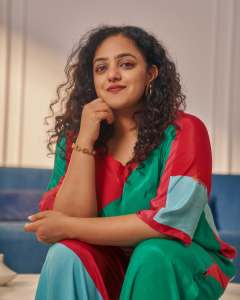 nithya-menen-in-multi-color-co-ord-set-dress-photos-001