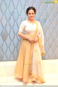 nithya-menen-latest-stills-12492