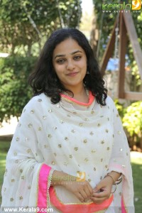 nithya-menon-latest-pics-00828