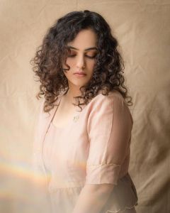 nithya-menon-new-photo-shoot-021-001