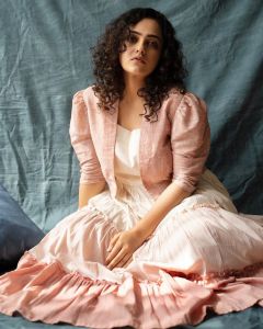 nithya-menon-new-pictures-032-003