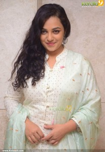 nithya-menon-pictures-700-00159