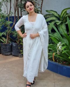 nithya-menon-recent-photos-in-white-churidar