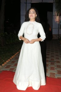nitya-menon-latest-pics-00213