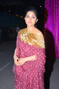 niveda-thomas-photos-009-01224