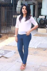 nivedha-thomas-latest-photos-00280