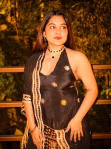 nivetha-thomas-body-fit-dress-photos-001