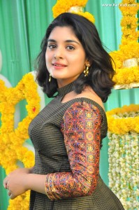nivetha-thomas-hd-latest-images-559