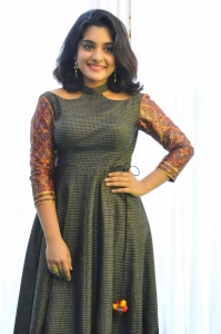 nivetha-thomas-hd-latest-images-980