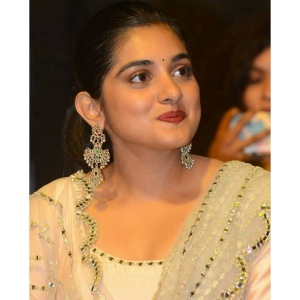 nivetha thomas hd photos-12