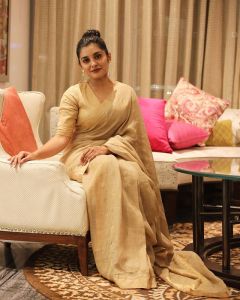 nivetha thomas images new9078