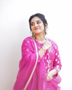 nivetha-thomas-in-churidar-photos-002