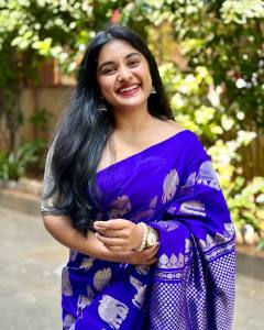 nivetha-thomas-in-saree-photos-003