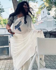 nivetha-thomas-in-saree-photos-005