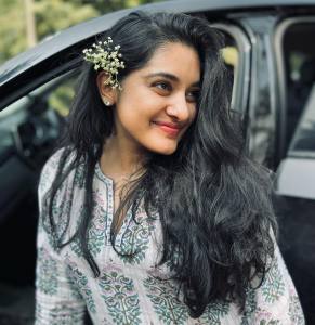 nivetha-thomas-in-saree-photos