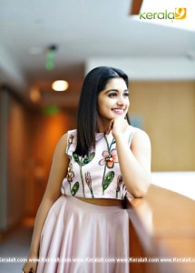 nivetha-thomas-latest-images-09983-264