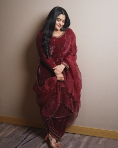 nivetha-thomas-latest-photos-and-looks-028