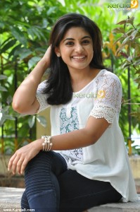 nivetha-thomas-latest-stills-400-00125