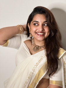 nivetha-thomas-makeup-style-photos-009