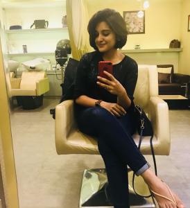nivetha-thomas-no-makeup-look-photos-001