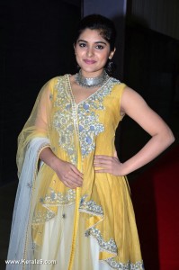 nivetha-thomas-photos-111-00275