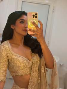 nyla-usha-in-fashion-outfit-photos-001