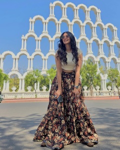 nyla-usha-in-fashion-outfit-photos-008