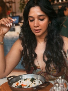 nyla-usha-in-outing-outfit-ideas-photos-004
