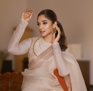 nyla-usha-in-party-wear-outfit-photos-003