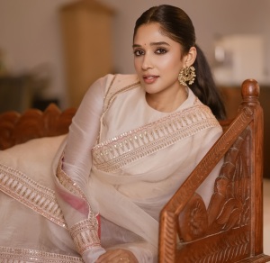 nyla-usha-in-party-wear-outfit-photos-007
