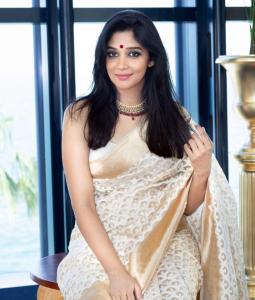 nyla usha photos-001