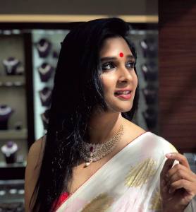 nyla usha photos-007