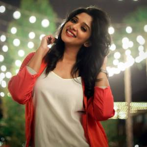 nyla usha pictures