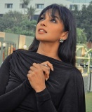 nyla-usha-latest-dressing-outfit-ideas-photos-001