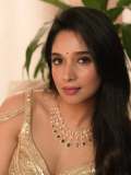 nyla-usha-photos-in-jewellery-ad-shoot-005