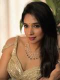 nyla-usha-photos-in-jewellery-ad-shoot-006