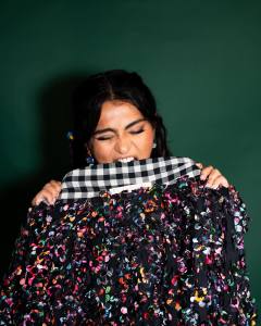 1_parvathy-thiruvothu-different-shades-trending-photos-002