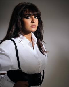 1_parvathy-thiruvothu-different-shades-trending-photos-015