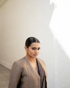 1_parvathy-thiruvothu-different-shades-trending-photos-028