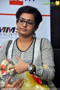parvathi-menon-images-00369