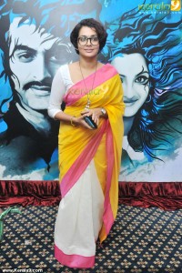 parvathi-menon-pics-00154