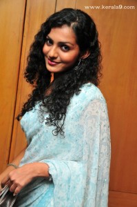 parvathi-menon-stills-00152