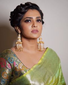 parvathy menon latest photosshoot-004