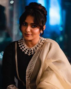 parvathy-thiruvothu-different-shades-trending-photos