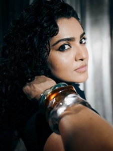 parvathy-thiruvothu-in-black-outfit-after-weight-loss-001