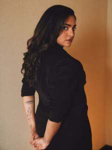parvathy-thiruvothu-in-makeup-look-latest-photos-006