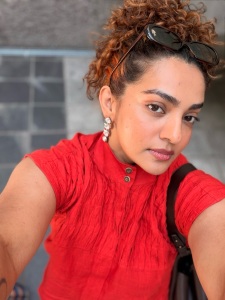 parvathy-thiruvothu-in-makeup-look-latest-photos